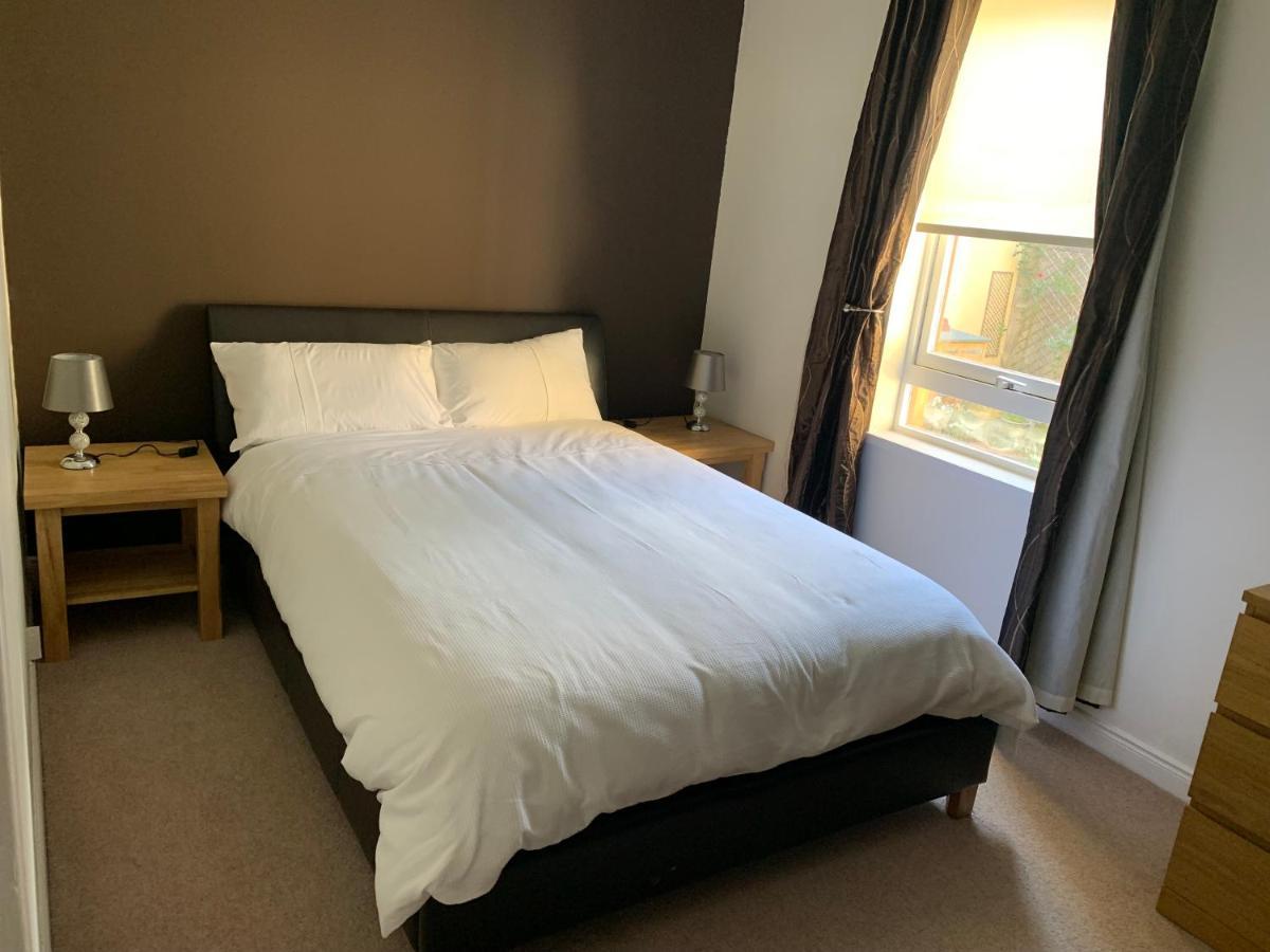1 Bedroom Central Flat With Parking Space Edimburgo Exterior foto